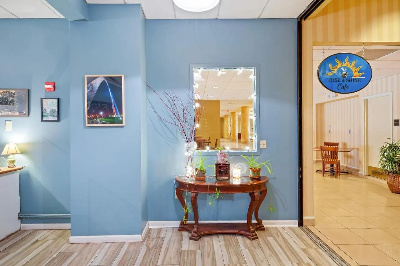 **  Oyo Hotel St Louis Downtown City Center Mo Saint Louis United States